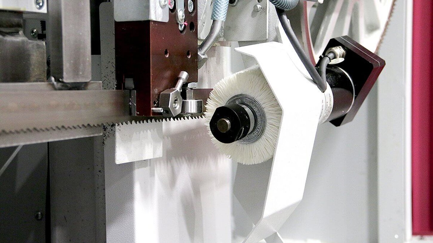 Scie à ruban automatique Behringer HBE511A Dynamic brosse à copeaux à entraînement électrique